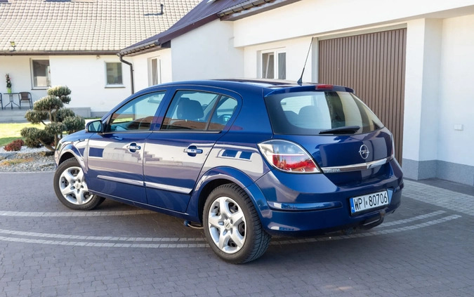 Opel Astra cena 14700 przebieg: 210000, rok produkcji 2008 z Łomża małe 211